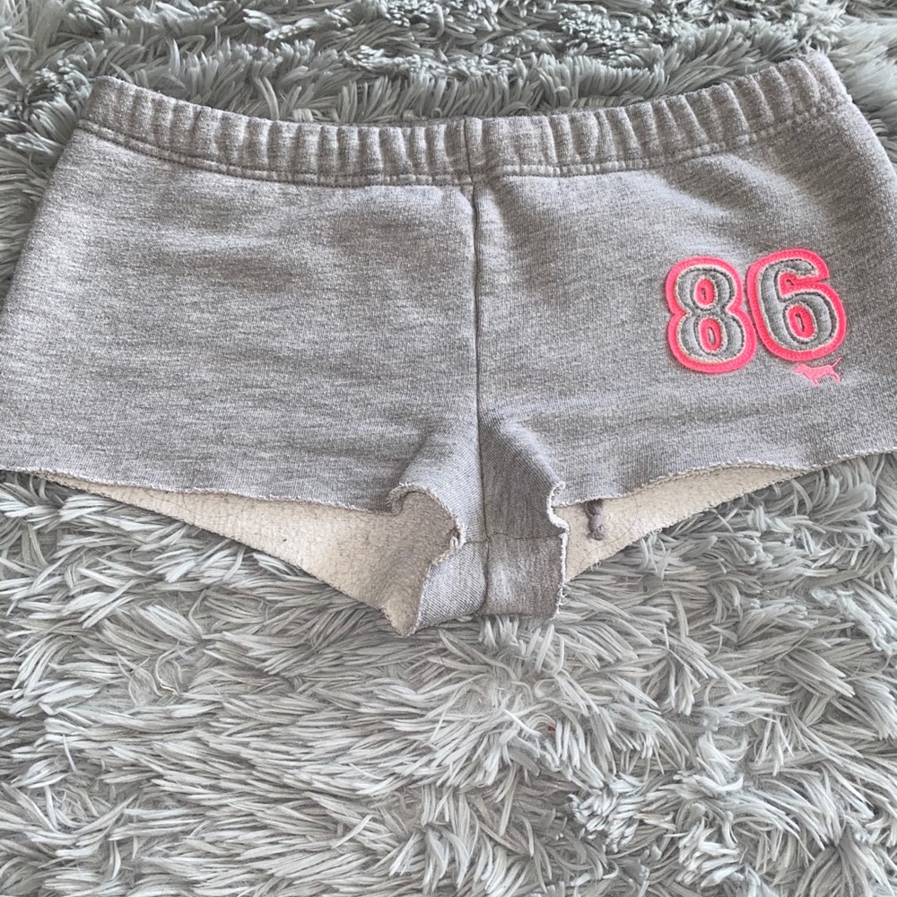 🔥VS PINK SHORTS🔥